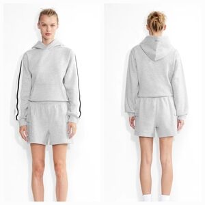 Aritzia Cozy Sweatfleece Mega Cargo Mid-thigh Shorts Size Medium